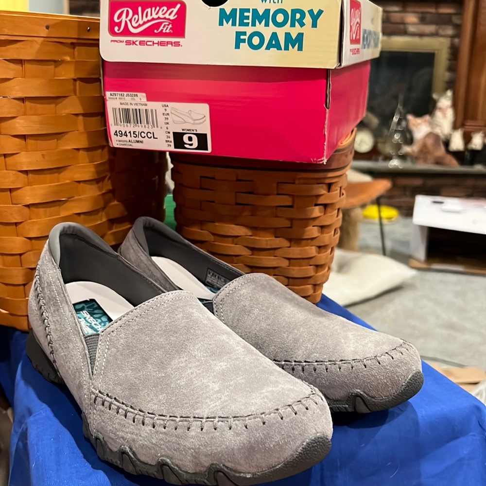 Sketchers Alumni Shoe in Charcoal